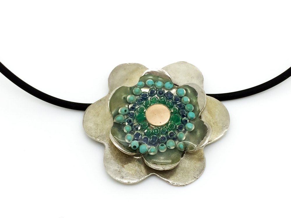 Two-tiered turquoise flower necklace