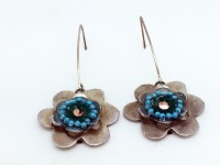 עגילי פרח טורקיז, קומתיים